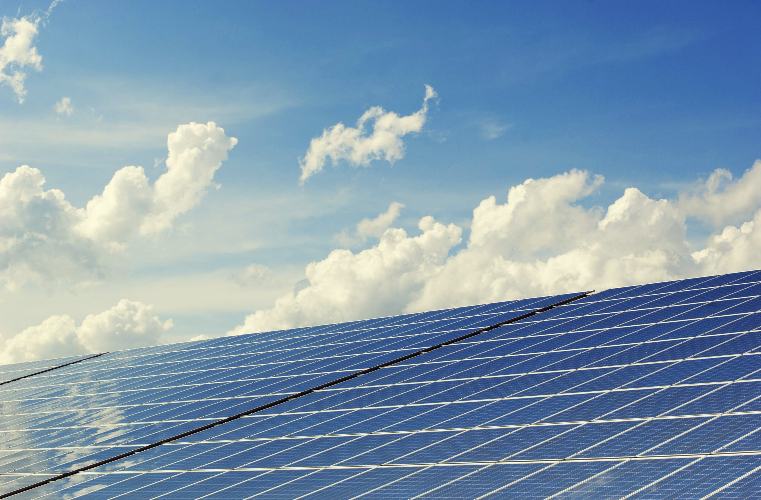 5 Things to know before installing solar panels on your home
